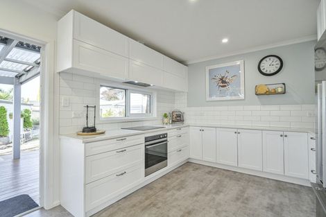 Photo of property in 3 James Cook Street, Havelock North, 4130