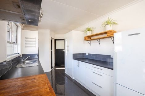 Photo of property in 3 Karaka Street, Inglewood, 4330