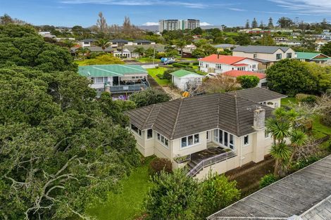 Photo of property in 22 Brandon Road, Glen Eden, Auckland, 0602