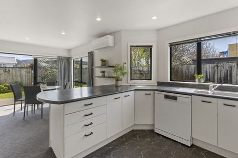 Photo of property in 22 Granville Street, Silverstream, Upper Hutt, 5019