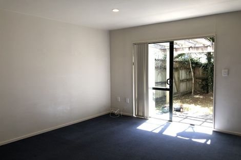 Photo of property in 11/3 Orwell Road, Greenhithe, Auckland, 0632