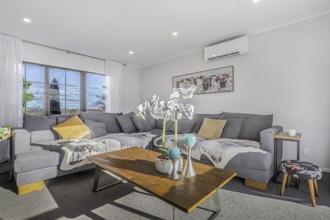 Photo of property in 17 Rhonda Place, Opaheke, Papakura, 2113