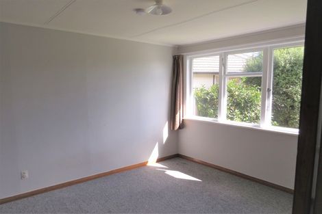 Photo of property in 8 Ayr Place, Hokowhitu, Palmerston North, 4410