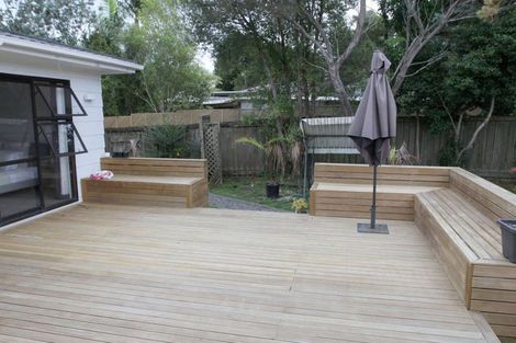 Photo of property in 17 St Catherine Crescent, West Harbour, Auckland, 0618