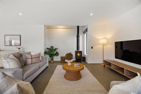 Photo of property in 69 Howden Drive, Jacks Point, 9371