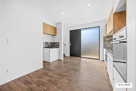 Photo of property in 16 Greenbrier Street, Westgate, 0814