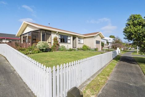 Photo of property in 55b Chatsworth Place, Highbury, Palmerston North, 4412