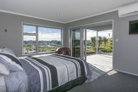 Photo of property in 91 Mortlake Heights, Pyes Pa, Tauranga, 3112