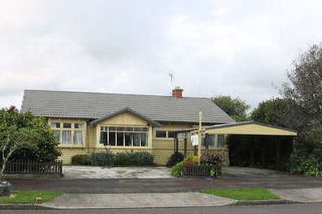 Photo of property in 17 Stewart Crescent, Hokowhitu, Palmerston North, 4410