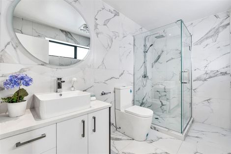 Photo of property in 51 Hikuawa Road, Flat Bush, Auckland, 2019