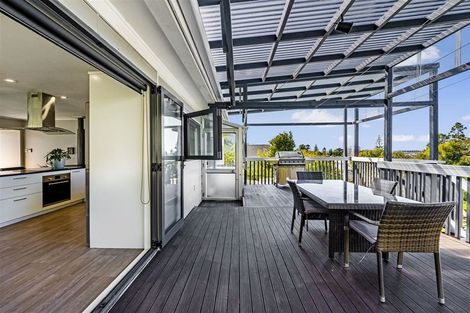Photo of property in 3 Rehia Road, Massey, Auckland, 0614