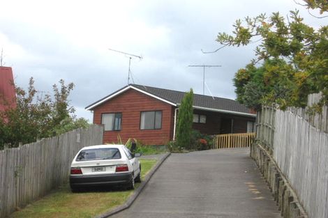 Photo of property in 3/8 Camilla Grove, Totara Vale, Auckland, 0629