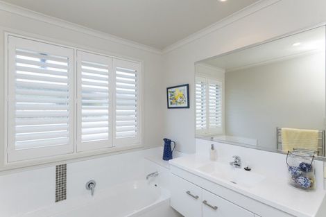 Photo of property in 1 Hamilton Drive, Wainui, Gisborne, 4010