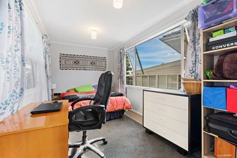 Photo of property in 18 Alma Street, Te Atatu South, Auckland, 0610