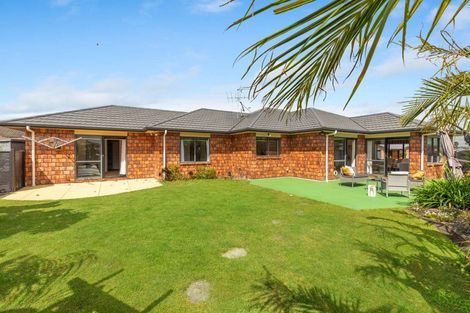 Photo of property in 7 Wroxton Place, Waiuku, 2123