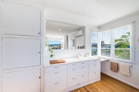 Photo of property in 118 Seaview Road, Paraparaumu Beach, Paraparaumu, 5032