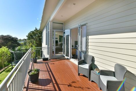 Photo of property in 8 Rivervale Grove, Stanmore Bay, Whangaparaoa, 0932