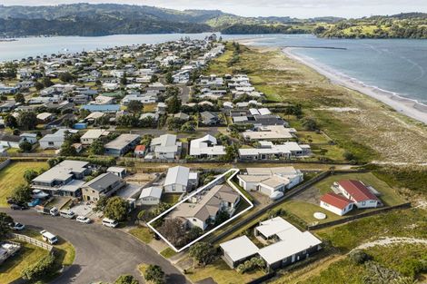 Photo of property in 29 Blue Bell Parade, Omaha, 0986