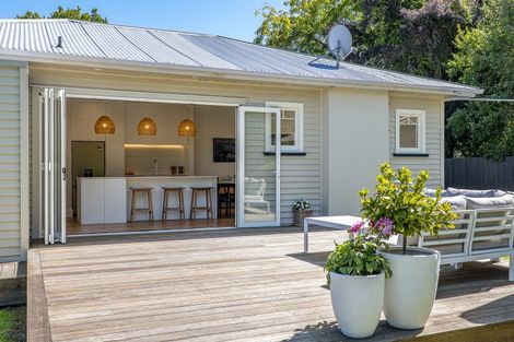 Photo of property in 224 Geraldine Street, Edgeware, Christchurch, 8013