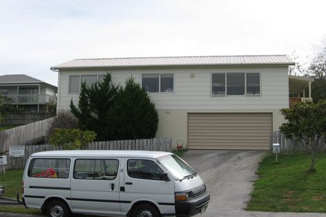 Photo of property in 2/36 Elizabeth Drive, West Harbour, Auckland, 0618