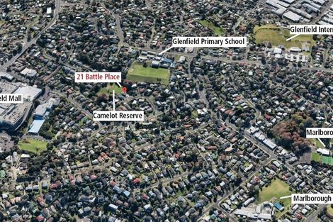 Photo of property in 21 Battle Place, Glenfield, Auckland, 0629