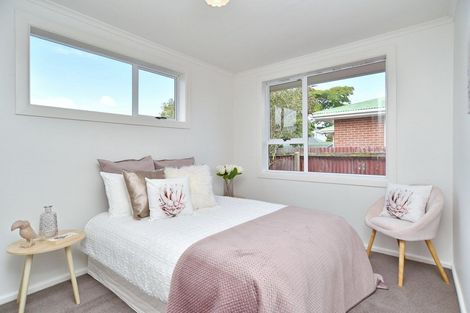 Photo of property in 25 Liverton Crescent, Bishopdale, Christchurch, 8053