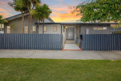 Photo of property in 21 Pempsey Street, Silverstream, Upper Hutt, 5019