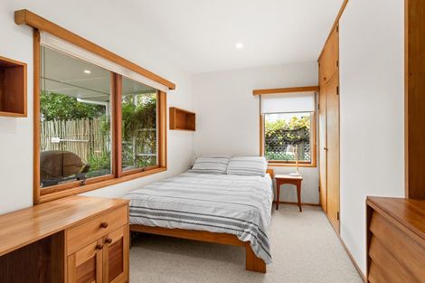 Photo of property in 10 Guthrie Road, Havelock North, 4130