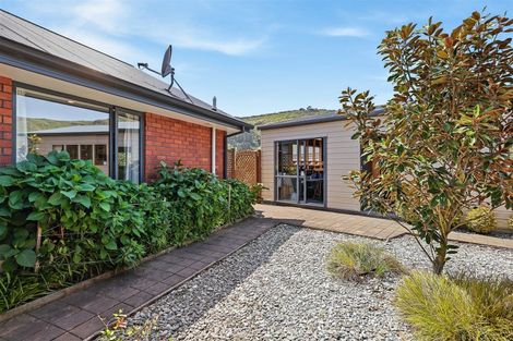 Photo of property in 5 Highlight Lane, Heathcote Valley, Christchurch, 8022