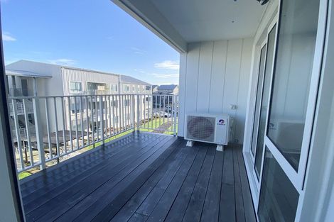 Photo of property in 208/28a Eileen Newey Place, Henderson, Auckland, 0612