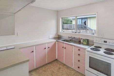 Photo of property in 5 Flaunty Place, West Harbour, Auckland, 0618