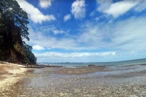 Photo of property in 19 Taupo Street, Green Bay, Auckland, 0604