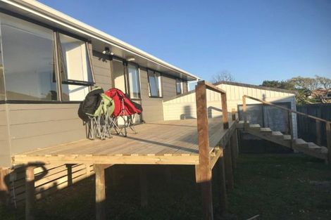 Photo of property in 1 Wai Iti Place, Clendon Park, Auckland, 2103