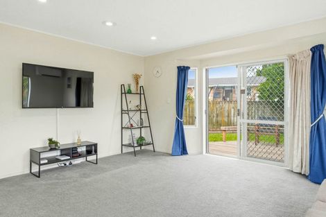 Photo of property in 4/14 Phoenix Place, Papatoetoe, Auckland, 2025