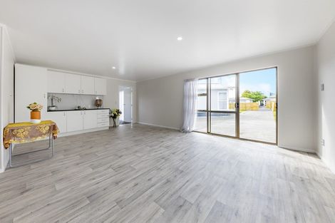 Photo of property in 24 President Avenue, Papakura, 2110