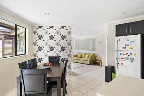 Photo of property in 21 Cartmel Avenue, Massey, Auckland, 0614