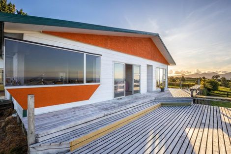 Photo of property in 1568 Carrington Road, Hurworth, New Plymouth, 4371