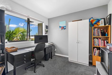 Photo of property in 104 Kaurinui Crescent, One Tree Point, 0118