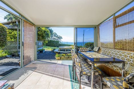 Photo of property in 63 Howard Road, Orere Point, Papakura, 2585