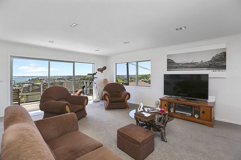 Photo of property in 10 Scott Street, Moturoa, New Plymouth, 4310