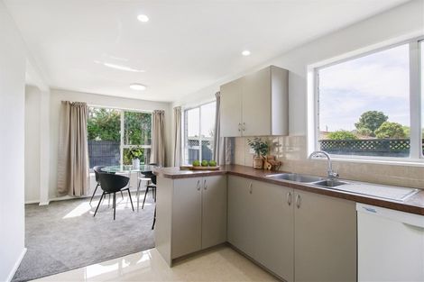 Photo of property in 32 Bayswater Crescent, Bromley, Christchurch, 8062