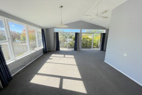 Photo of property in 77 Vandeleur Avenue, Birkdale, Auckland, 0626