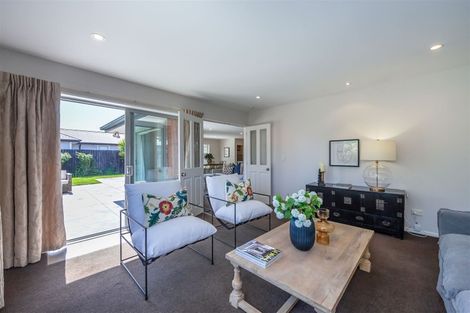 Photo of property in 2 Levinge Lane, Hillmorton, Christchurch, 8024