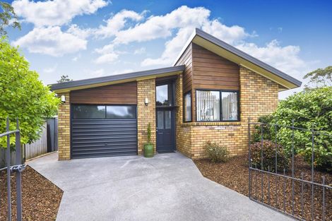 Photo of property in 4 Shaw Road, Oratia, Auckland, 0604