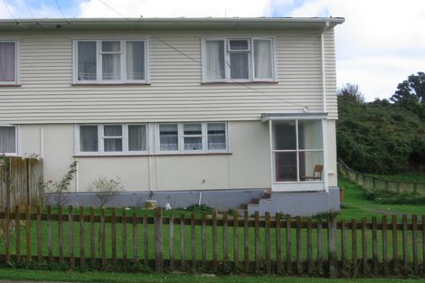 Photo of property in 12-14 Derby Place, Cannons Creek, Porirua, 5024