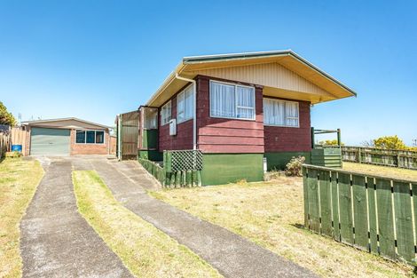 Photo of property in 35 Karyn Street, Castlecliff, Whanganui, 4501