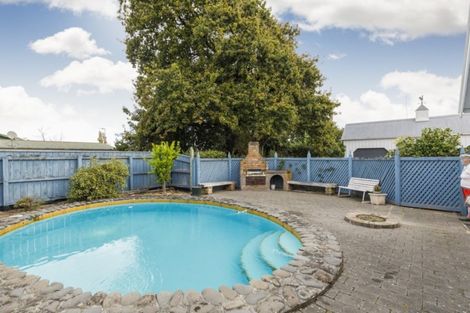 Photo of property in 15 Daniell Street, Bulls, 4818