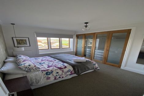 Photo of property in 180 Sutherland Road, Lyall Bay, Wellington, 6022