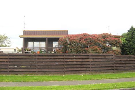 Photo of property in 4 Mon Desir Place, Manurewa, Auckland, 2102