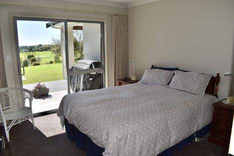 Photo of property in 63 Manakau Heights Drive, Manakau, Otaki, 5583